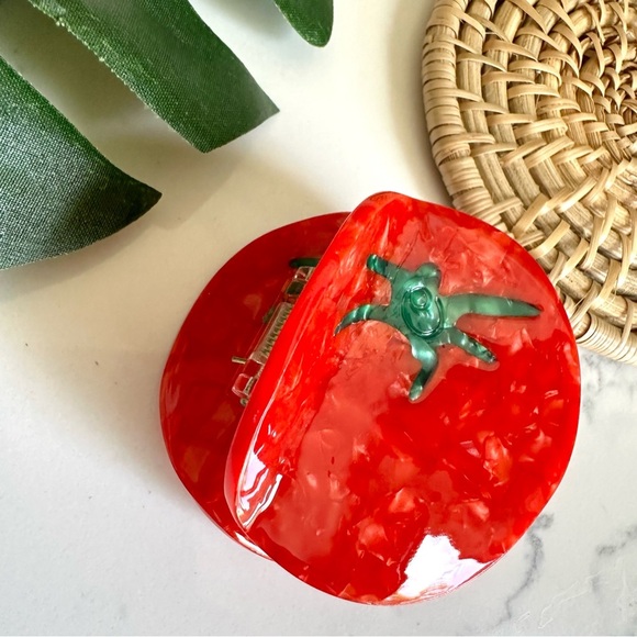 2/$30🌵 Tomato Claw Clip Food Novelty Hair Accessory Acrylic Clip Italian NEW - Picture 3 of 10